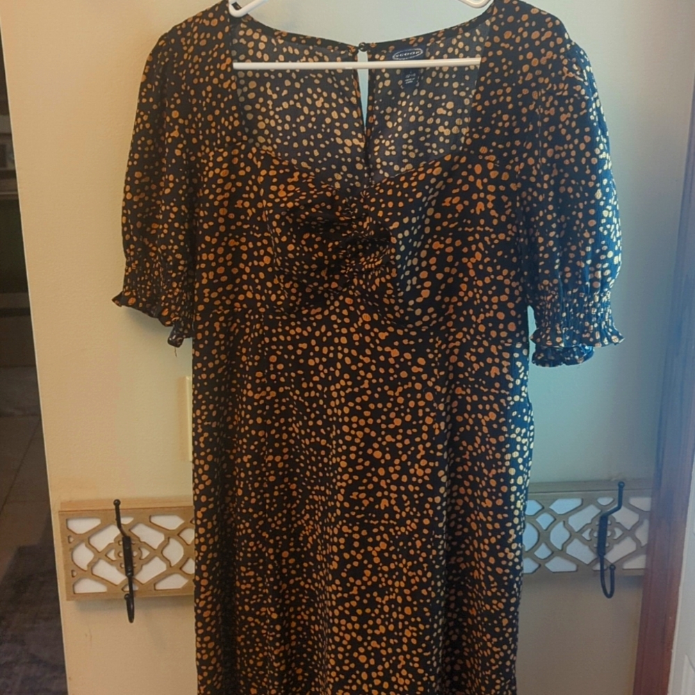 Scoop size L 12-14 Black and Gold leopard maxi sweetheart neckline dress